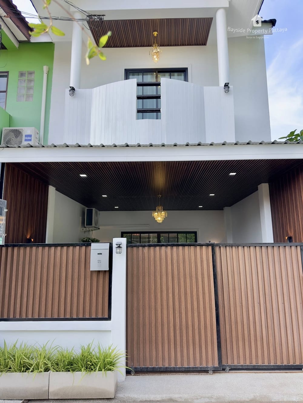 spacious-3-bedroom-house-for-sale-in-east-pattaya-pet-friendly-with-air-conditioning-bpp-336 1