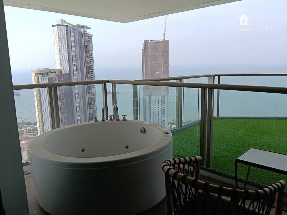 Sea View 1-Bedroom Condo for Sale at The Riviera Ocean Drive, Jomtien Pattaya 8
