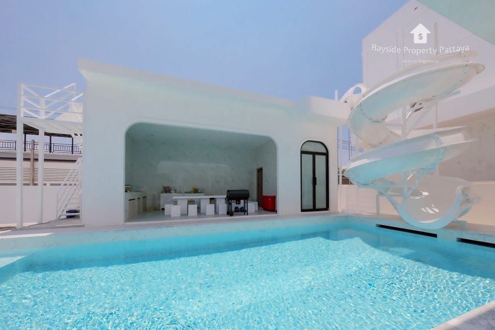 Spacious 5-Bedroom Villa for Sale in Bang Saray, Pattaya - Pet Friendly with Air Conditioning 2