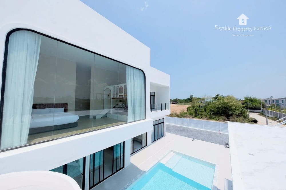 Spacious 5-Bedroom Villa for Sale in Bang Saray, Pattaya - Pet Friendly with Air Conditioning 5