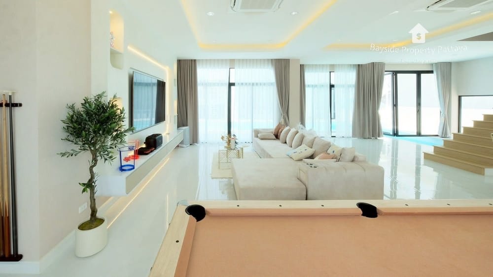 Spacious 5-Bedroom Villa for Sale in Bang Saray, Pattaya - Pet Friendly with Air Conditioning 8