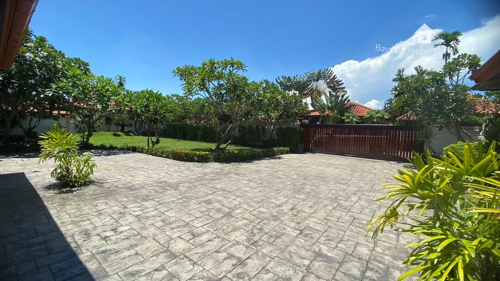 3-Bedroom Pool Villa for Sale in Baan Balina 3, East Pattaya - Pet Friendly with Air Conditioning 8