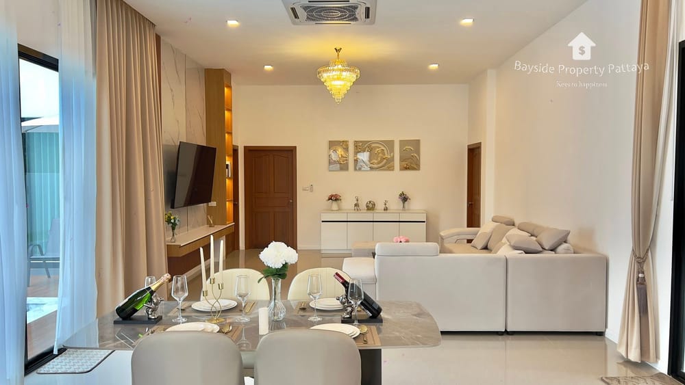Spacious 4-Bedroom Detached House for Sale in East Pattaya - Pet Friendly with Air Conditioning 3