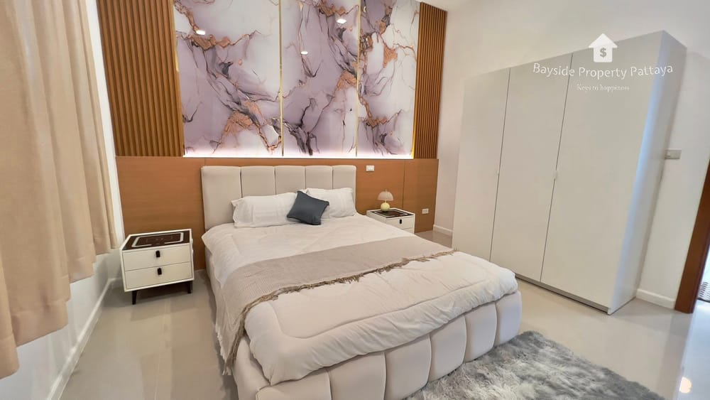 Spacious 4-Bedroom Detached House for Sale in East Pattaya - Pet Friendly with Air Conditioning 32