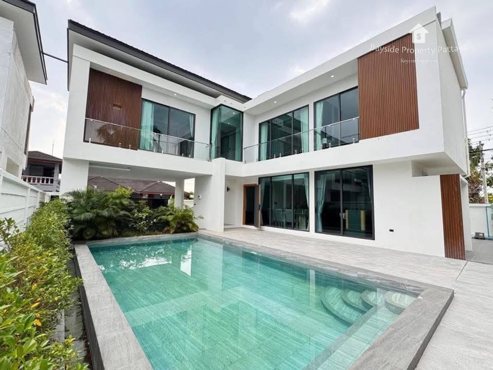 Spacious 3-Bedroom Detached House for Sale in East Pattaya - Pet Friendly with Air Conditioning 1