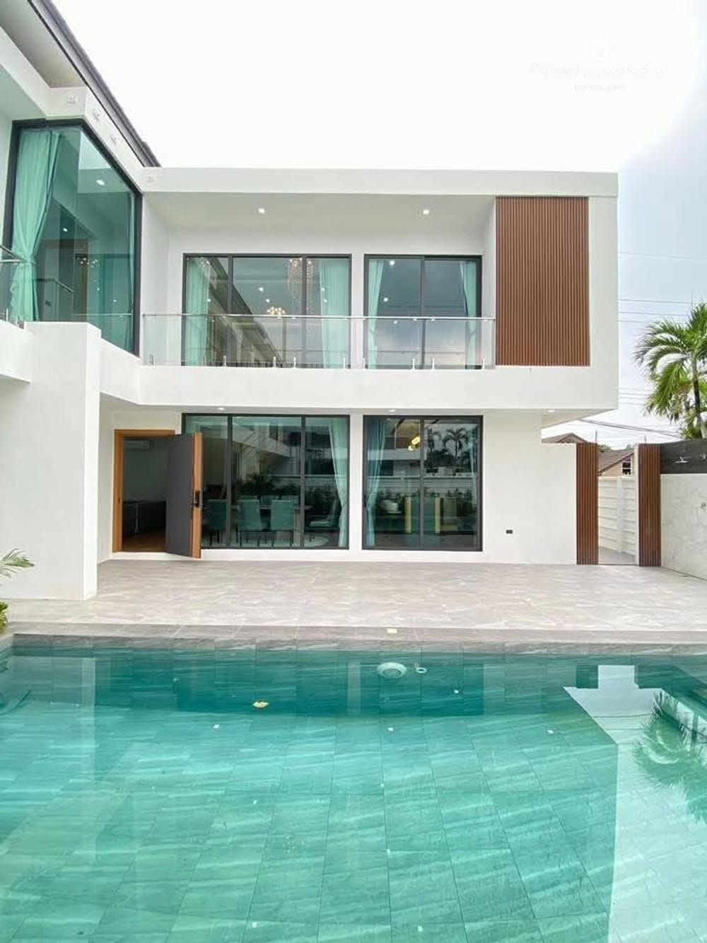 Spacious 3-Bedroom Detached House for Sale in East Pattaya - Pet Friendly with Air Conditioning 9
