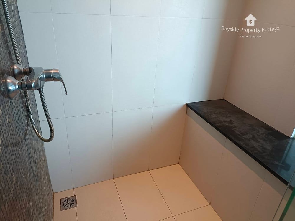 2-Zimmer-Wohnung zu vermieten im The Axis, Pratumnak – Sicheres Wohnen rund um die Uhr 24