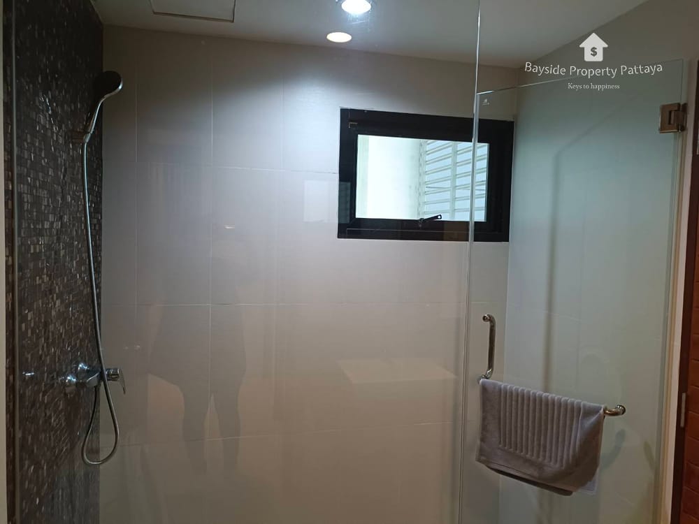 2-Zimmer-Wohnung zu vermieten im The Axis, Pratumnak – Sicheres Wohnen rund um die Uhr 29