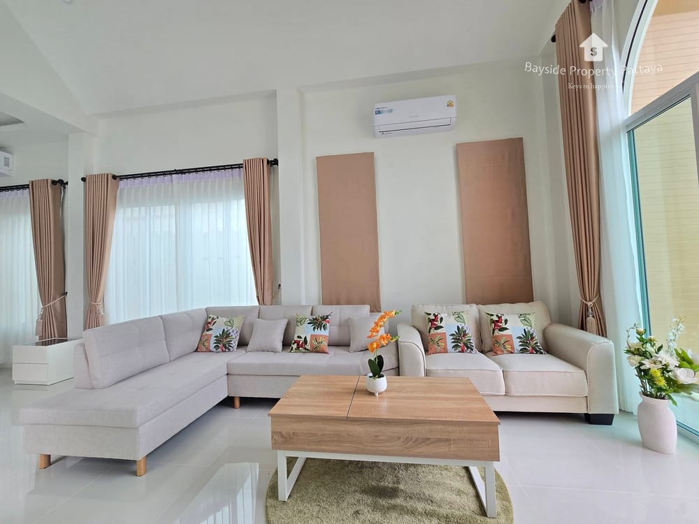 Moderne 3-Schlafzimmer Poolvilla zur Miete in Ost-Pattaya mit Stadtblick & Klimaanlage 3