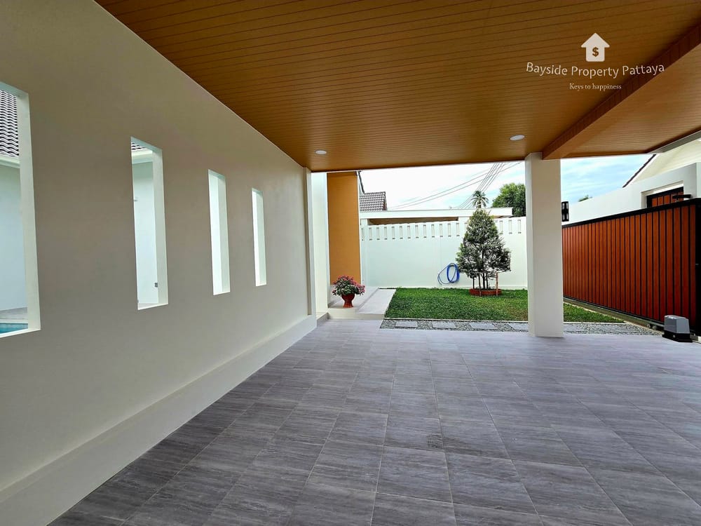 Moderne 3-Schlafzimmer Poolvilla zur Miete in Ost-Pattaya mit Stadtblick & Klimaanlage 16