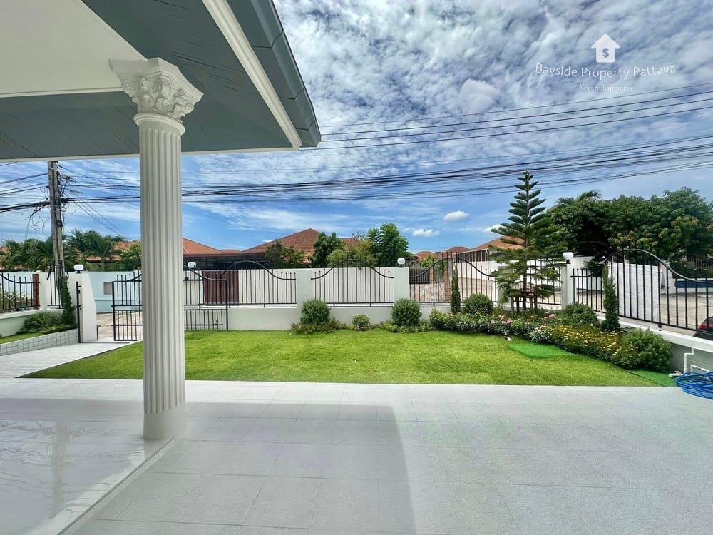 Spacious 3-Bedroom Detached House for Sale in Eakmongkol Village 4, East Pattaya - Pet Friendly 8