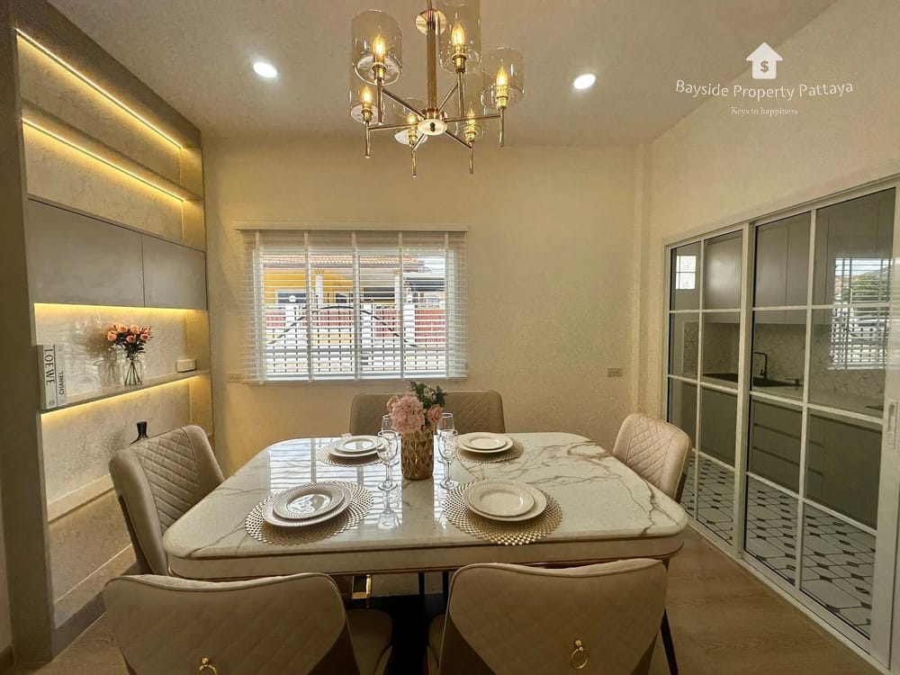Spacious 3-Bedroom Detached House for Sale in Eakmongkol Village 4, East Pattaya - Pet Friendly 9