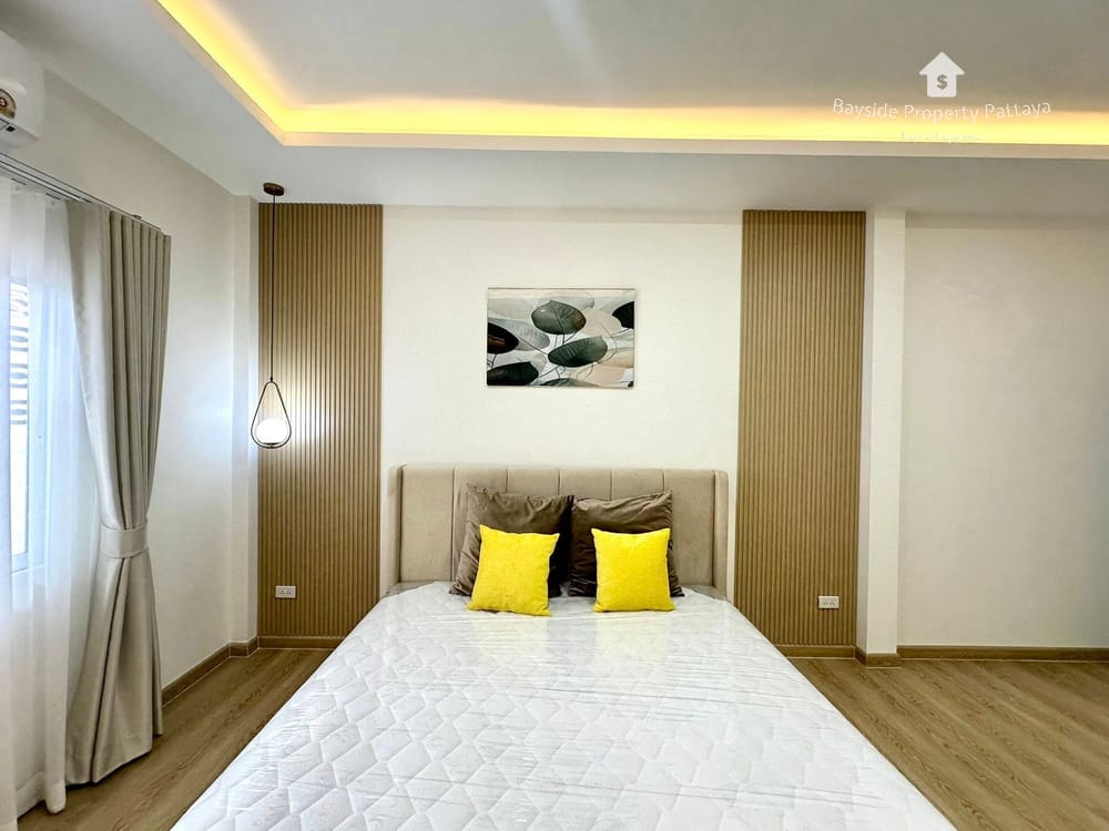 Spacious 3-Bedroom Detached House for Sale in Eakmongkol Village 4, East Pattaya - Pet Friendly 14