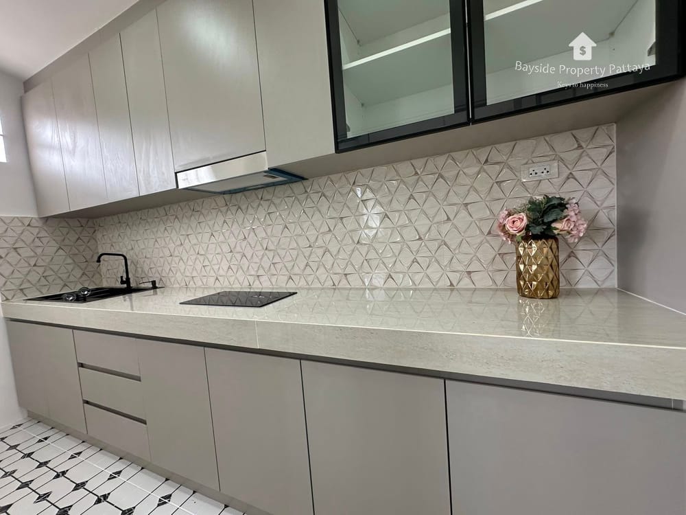 Spacious 3-Bedroom Detached House for Sale in Eakmongkol Village 4, East Pattaya - Pet Friendly 17