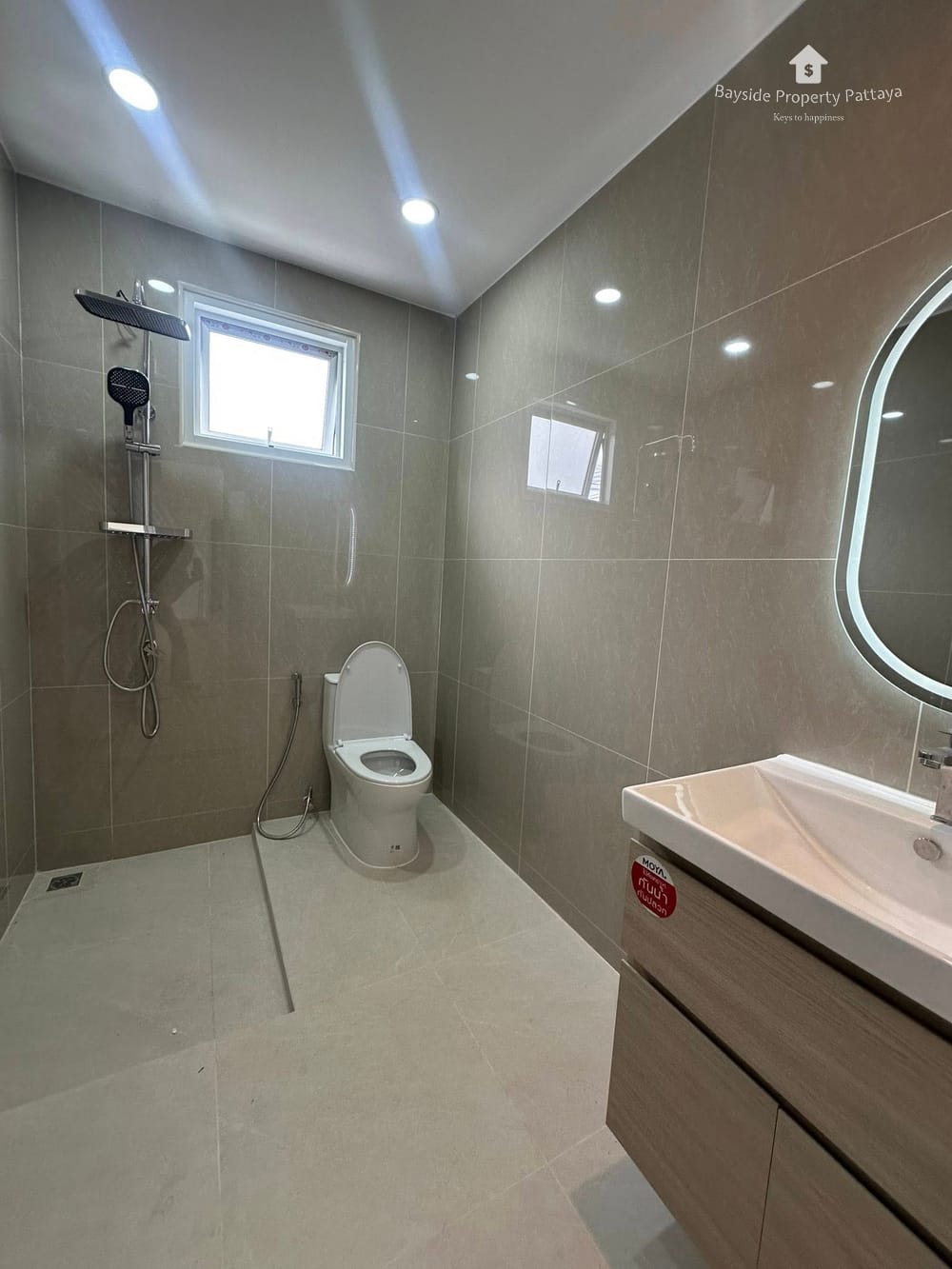 Spacious 3-Bedroom Detached House for Sale in Eakmongkol Village 4, East Pattaya - Pet Friendly 18