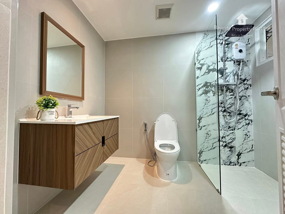 Spacious 3-Bedroom Detached House for Sale in Eakmongkol Village 4, East Pattaya - Pet Friendly 19