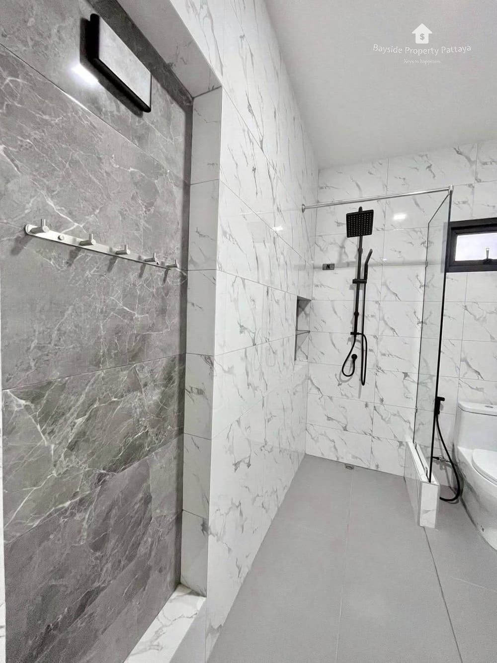 Spacious 3-Bedroom Detached House for Sale in East Pattaya - Pet Friendly with Air Conditioning 7
