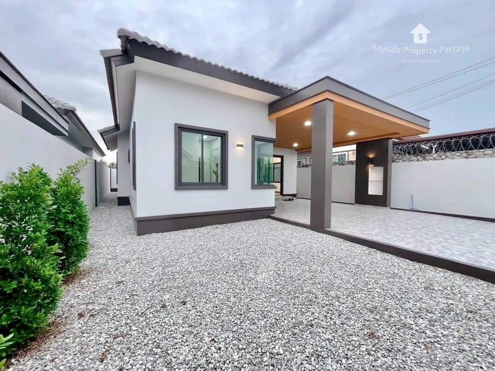 Spacious 3-Bedroom Detached House for Sale in East Pattaya - Pet Friendly with Air Conditioning 3