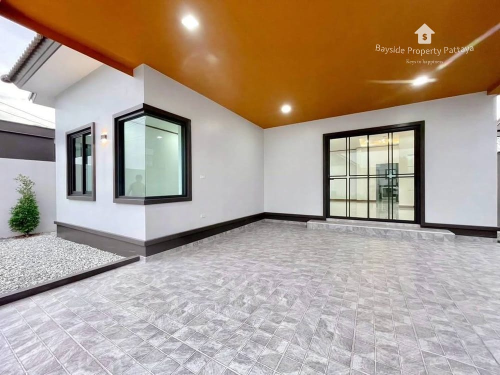 Spacious 3-Bedroom Detached House for Sale in East Pattaya - Pet Friendly with Air Conditioning 2