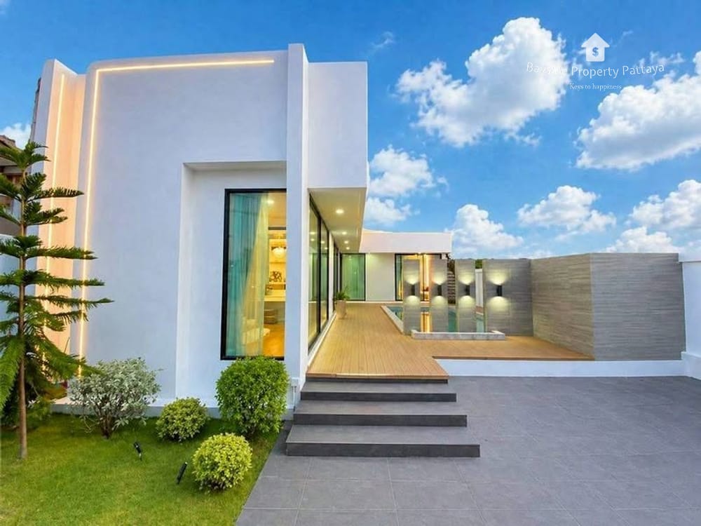 Spacious 3-Bedroom Pool Villa for Rent in East Pattaya - Pet Friendly with Air Conditioning 2