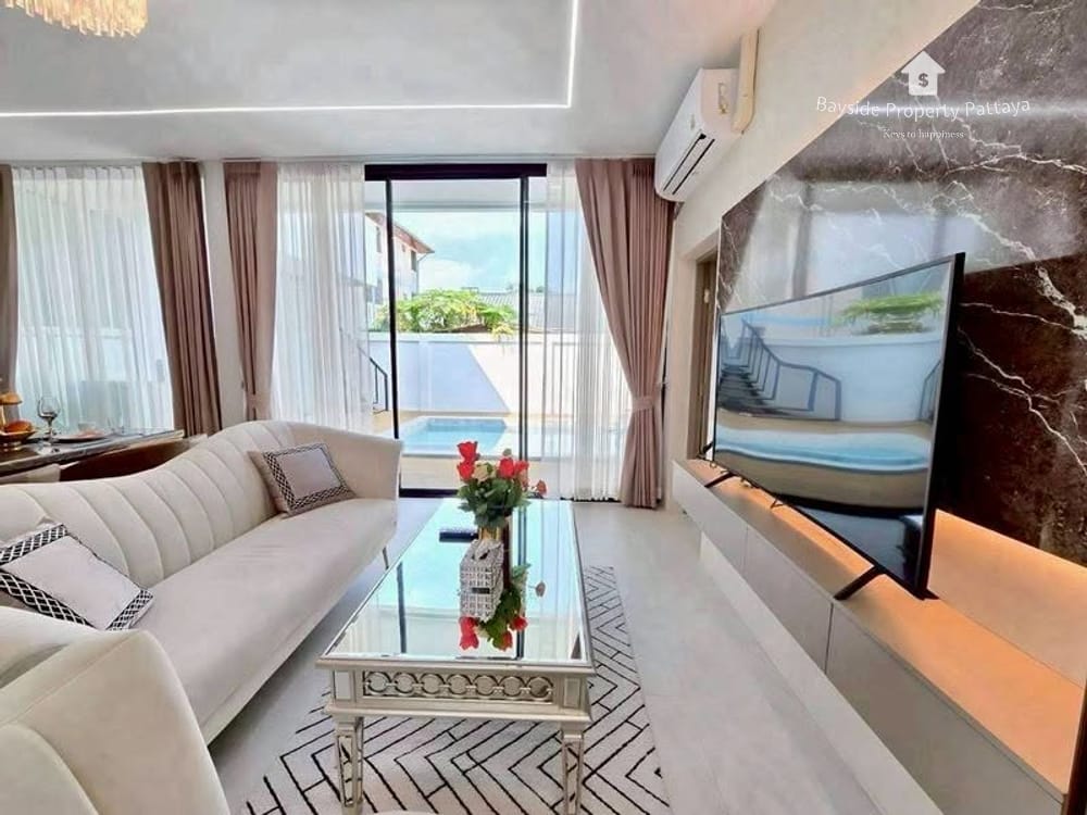 Spacious 3-Bedroom Pool Villa for Rent in East Pattaya - Pet Friendly with Air Conditioning 4