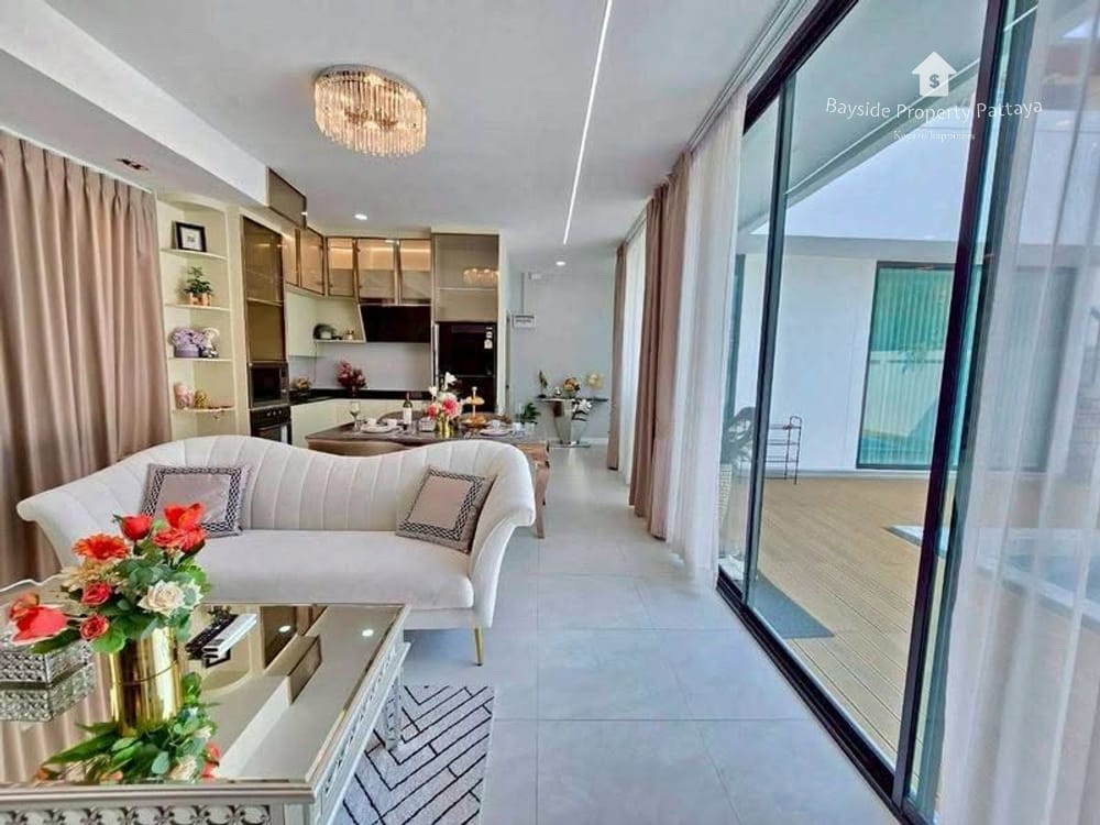 Spacious 3-Bedroom Pool Villa for Rent in East Pattaya - Pet Friendly with Air Conditioning 5
