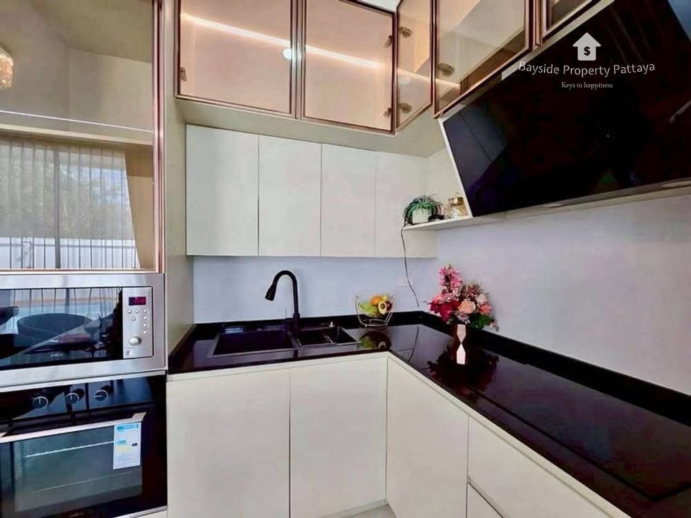 Spacious 3-Bedroom Pool Villa for Rent in East Pattaya - Pet Friendly with Air Conditioning 14