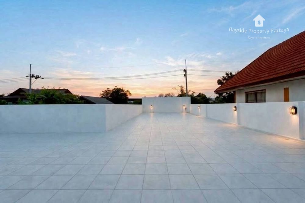 Spacious 3-Bedroom Pool Villa for Rent in East Pattaya - Pet Friendly with Air Conditioning 15