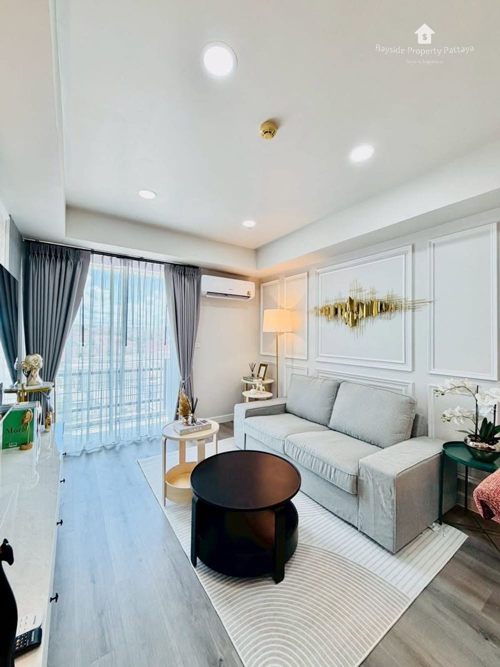 Modernes Apartment mit 1 Schlafzimmer und Stadtblick im The Mountain Eakmongkol, Ost-Pattaya 3