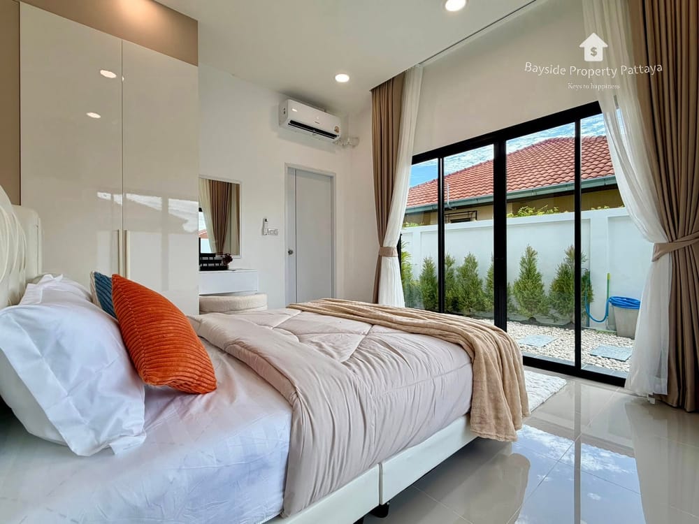 Eakmongkol Village 4: Villa mit 3 Schlafzimmern, Pool & Stadtblick in Ost-Pattaya 21