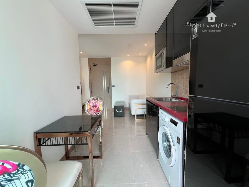 Stunning 1-Bedroom Sea View Condo for Sale at The Riviera Ocean Drive, Jomtien 7