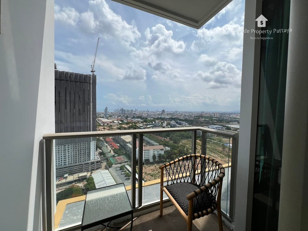 Stunning 1-Bedroom Sea View Condo for Sale at The Riviera Ocean Drive, Jomtien 8