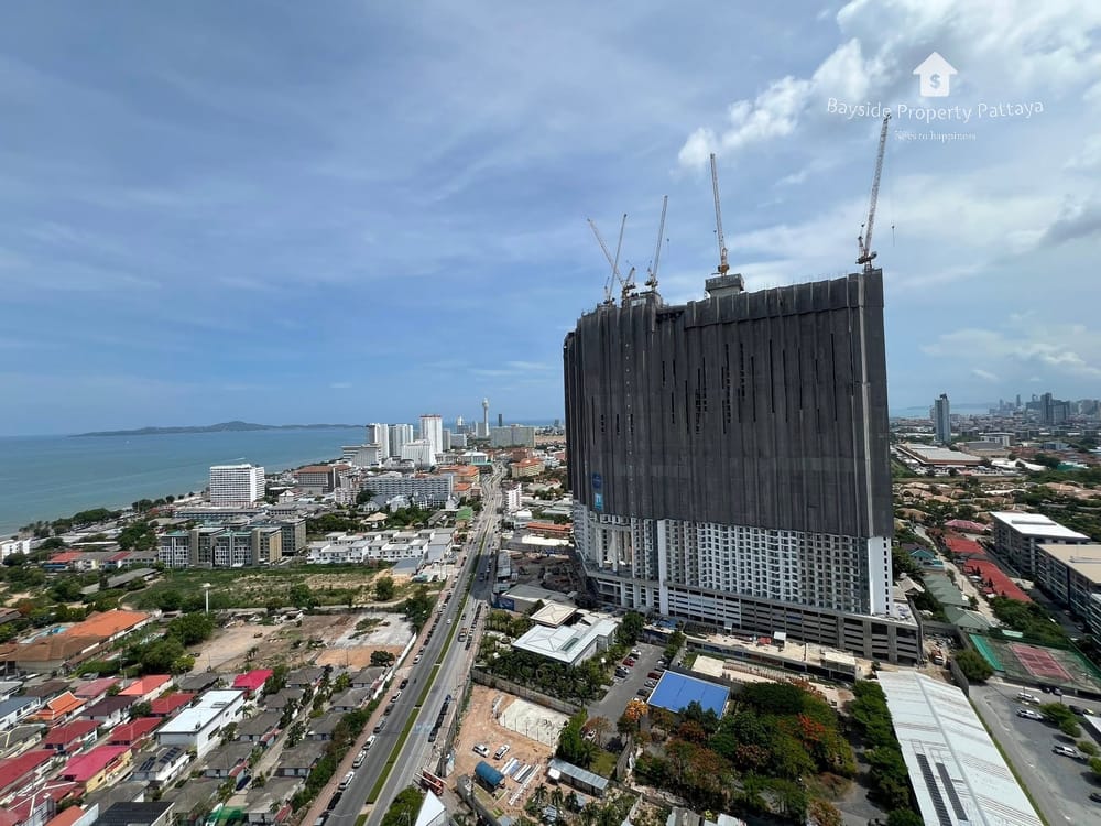 Stunning 1-Bedroom Sea View Condo for Sale at The Riviera Ocean Drive, Jomtien 9