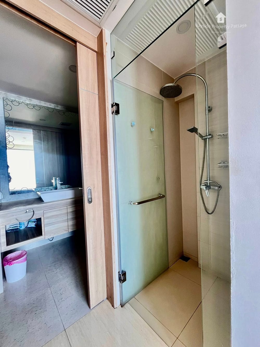 Sea View 1-Bed Condo for Rent at The Riviera Jomtien, Pattaya - 24/7 Security 6