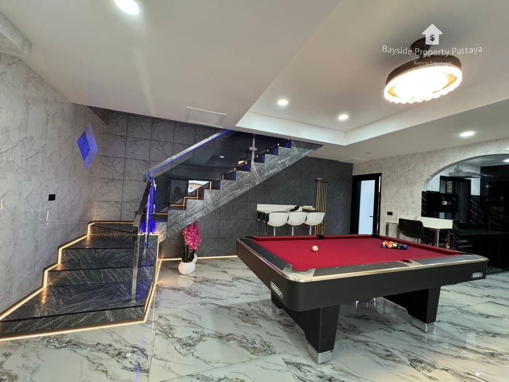 Spacious 3-Bedroom Pool Villa with City View for Sale in Pattaya City 12