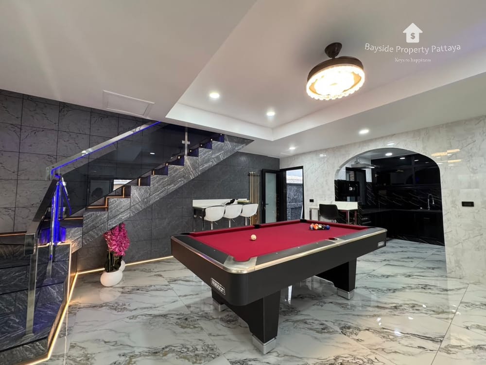 Spacious 3-Bedroom Pool Villa with City View for Sale in Pattaya City 15