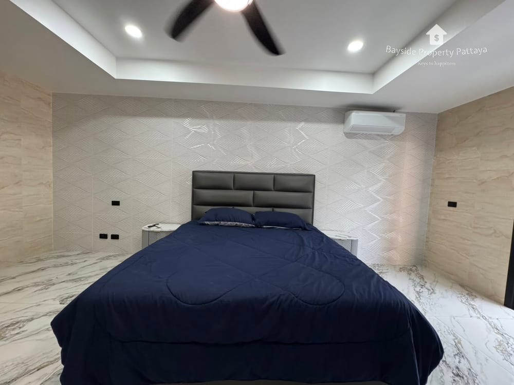 Spacious 3-Bedroom Pool Villa with City View for Sale in Pattaya City 24