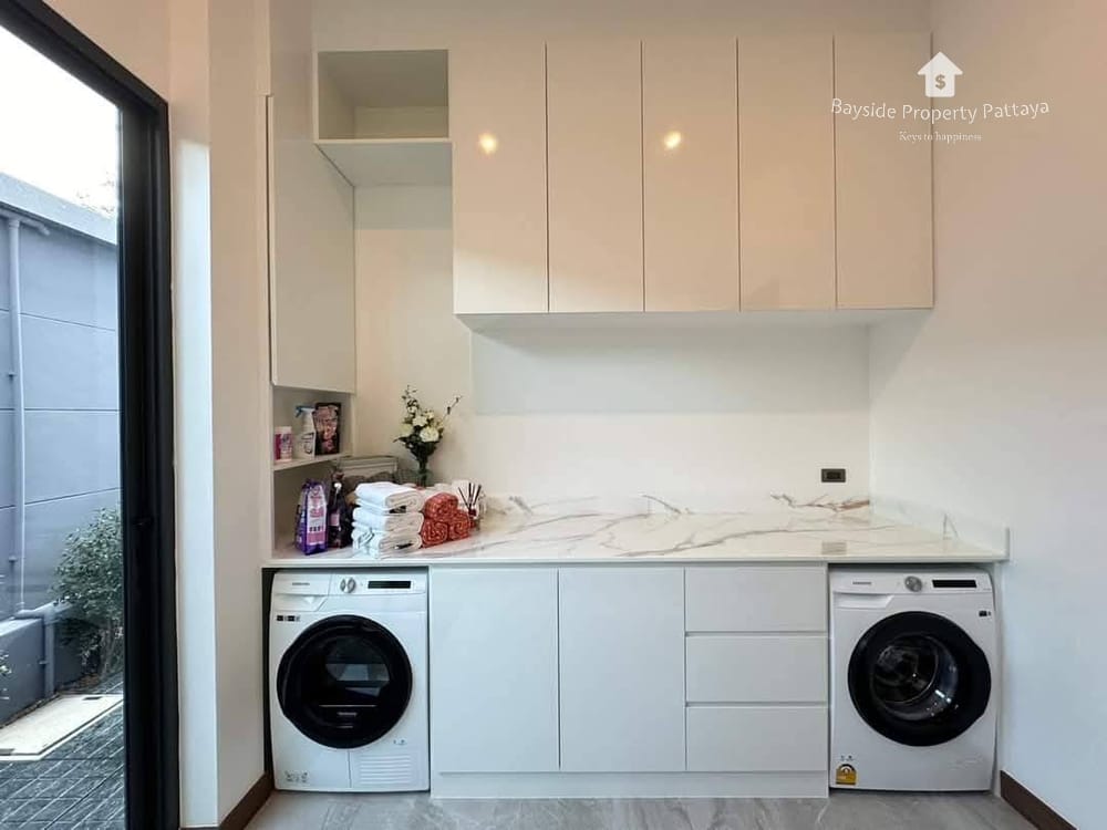 Spacious 4-Bedroom Villa for Sale and Rent in East Pattaya 5