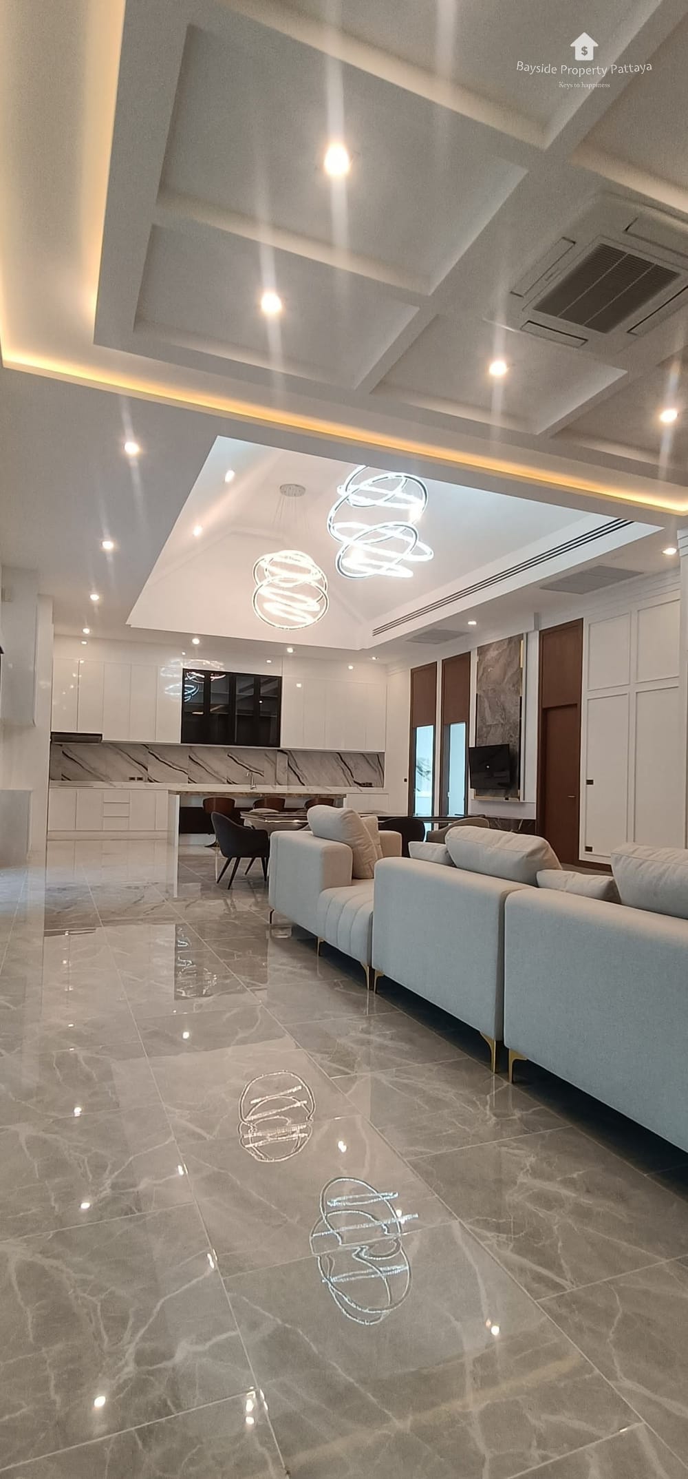 Spacious 4-Bedroom Villa for Sale and Rent in East Pattaya 15
