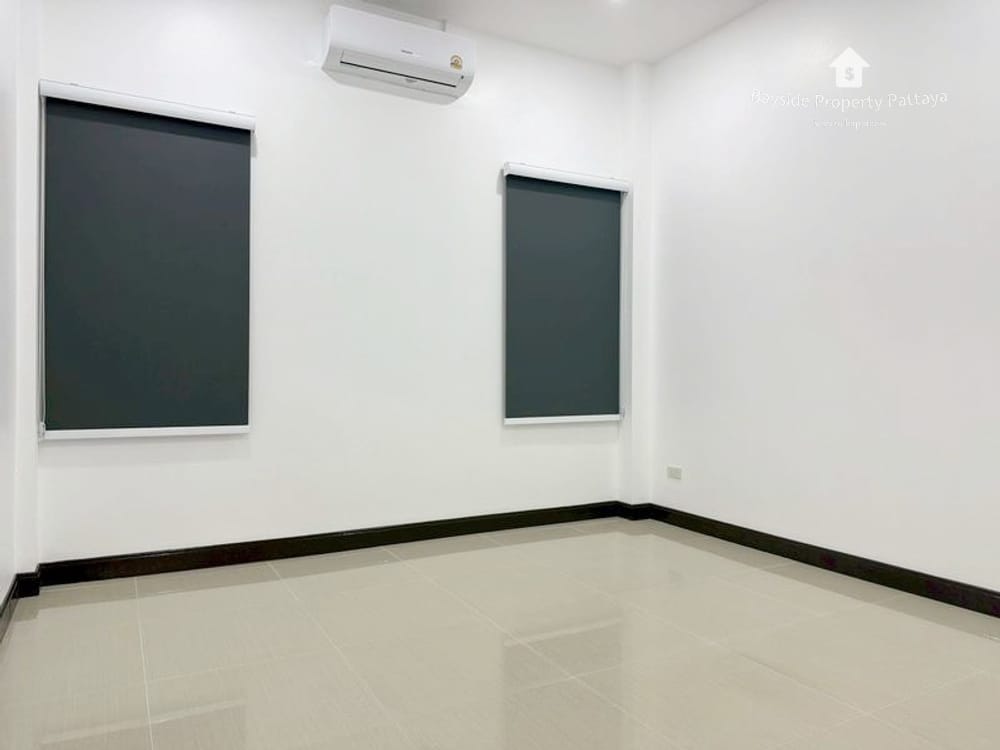 2-Bedroom House for Sale with Air Conditioning in Nong Pla Lai, Pattaya 5