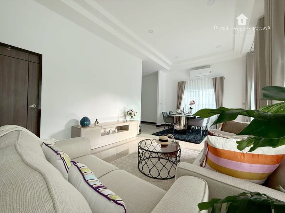 2-Bedroom House for Sale with Air Conditioning in Nong Pla Lai, Pattaya 3