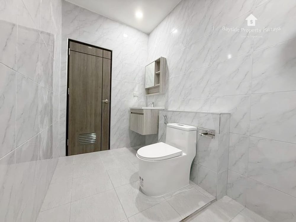 2-Bedroom House for Sale with Air Conditioning in Nong Pla Lai, Pattaya 10