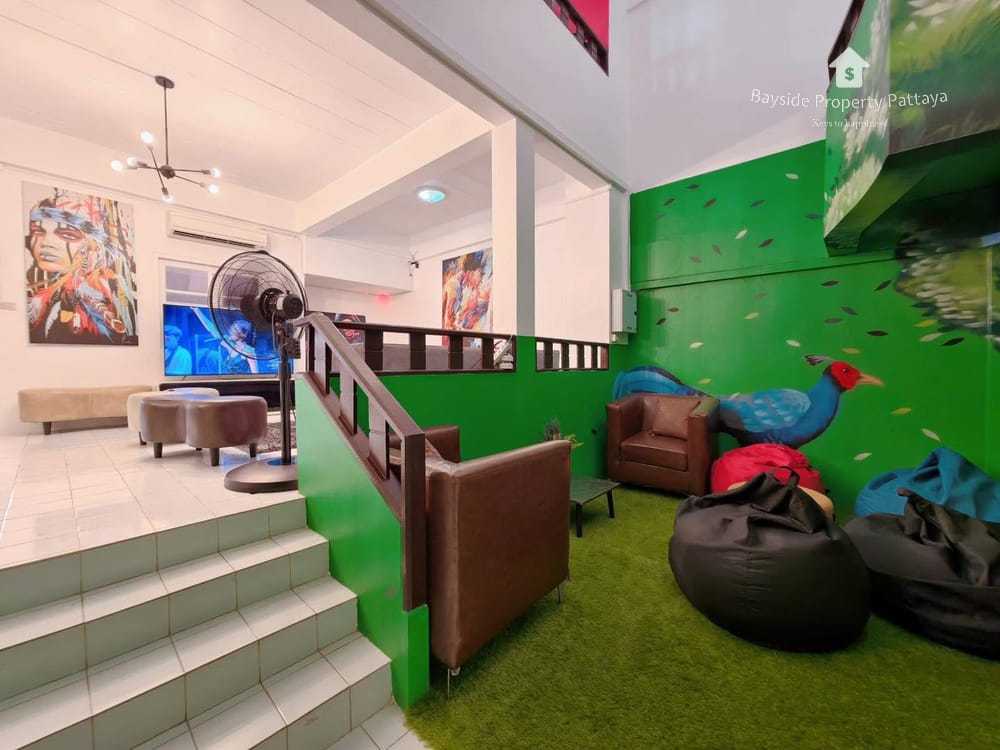 Großzügige 12-Schlafzimmer Pool-Villa in Jomtien, Pattaya zu verkaufen – Haustierfreundlich 28