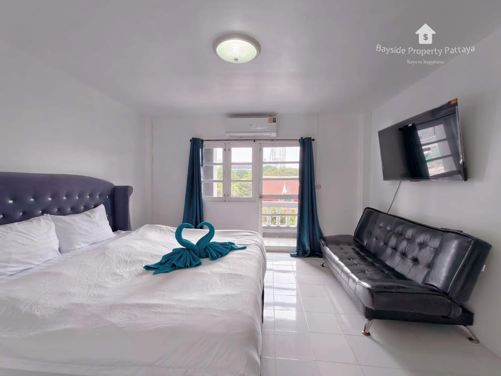 Großzügige 12-Schlafzimmer Pool-Villa in Jomtien, Pattaya zu verkaufen – Haustierfreundlich 29