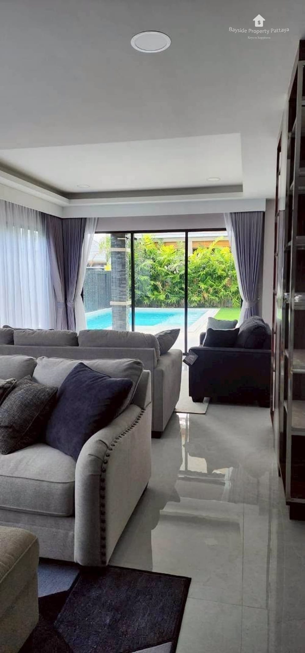 Spacious 4-Bedroom Villa for Sale and Rent in East Pattaya - Pet Friendly with Air Conditioning 4