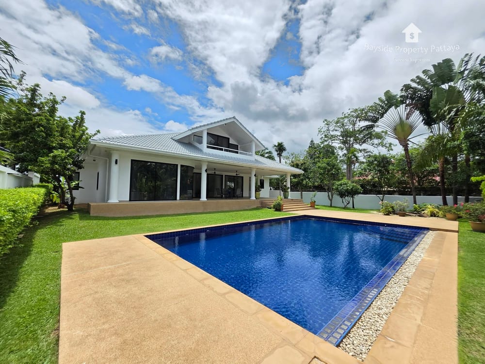 Spacious 4-Bedroom Pool Villa with Air Conditioning in East Pattaya 12