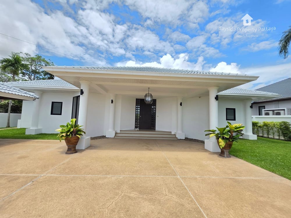Spacious 4-Bedroom Pool Villa with Air Conditioning in East Pattaya 19