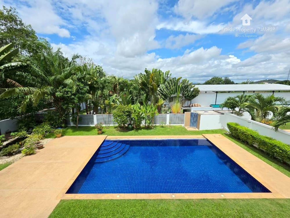 Spacious 4-Bedroom Pool Villa with Air Conditioning in East Pattaya 21