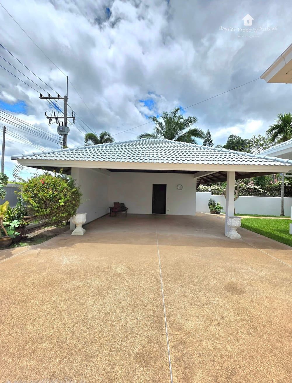 Spacious 4-Bedroom Pool Villa with Air Conditioning in East Pattaya 34