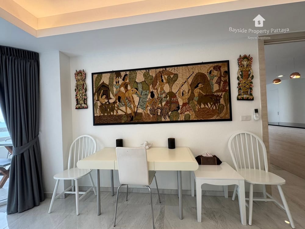 Luxury Beachfront Condo for Sale in Pratumnak, Pattaya with Air Conditioning 4
